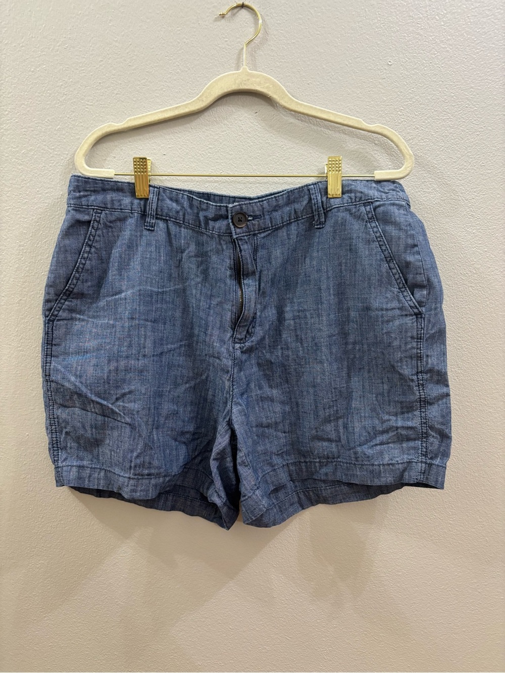 A new day Women's Blue Chambray Casual Shorts size 14